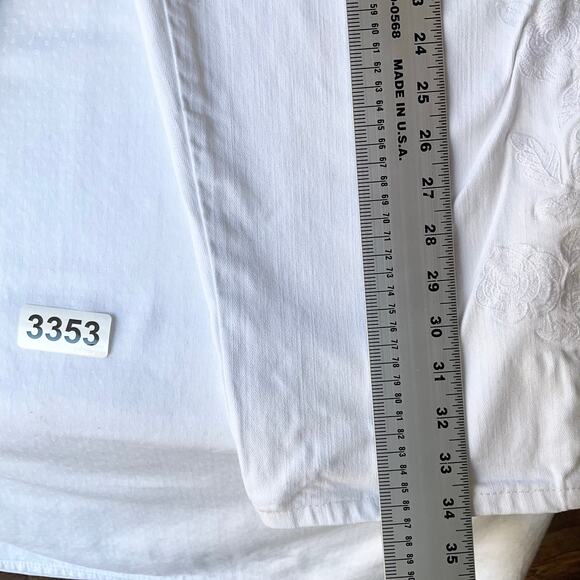 Lane Bryant Women Girlfriend Crop Denim Jeans size 20, White, Floral Embroidered - Picture 3 of 12